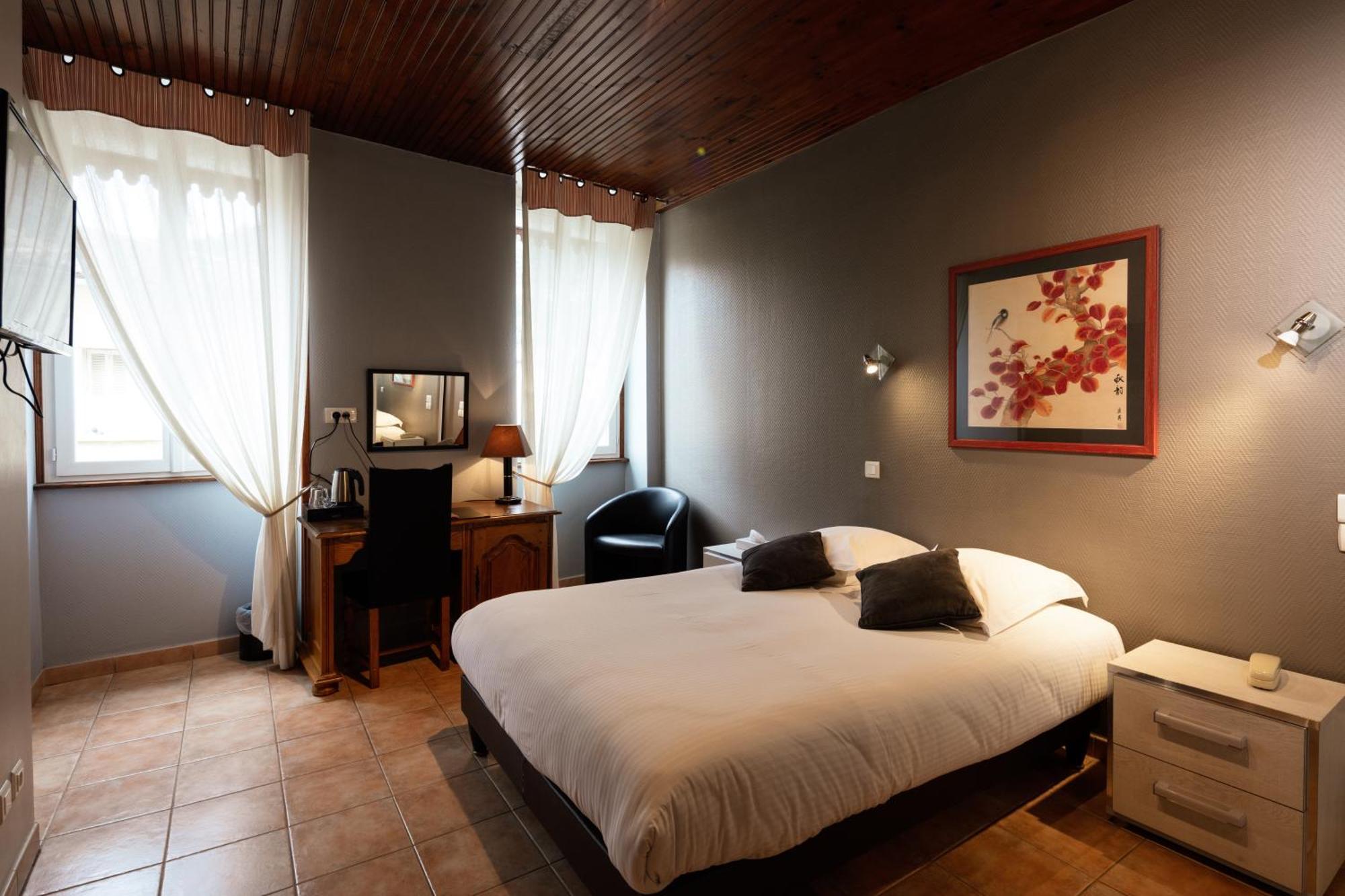 Logis Hotel Restaurant De La Paix Lodève المظهر الخارجي الصورة