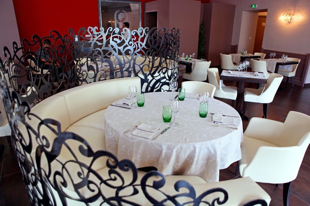 Logis Hotel Restaurant De La Paix Lodève المظهر الخارجي الصورة