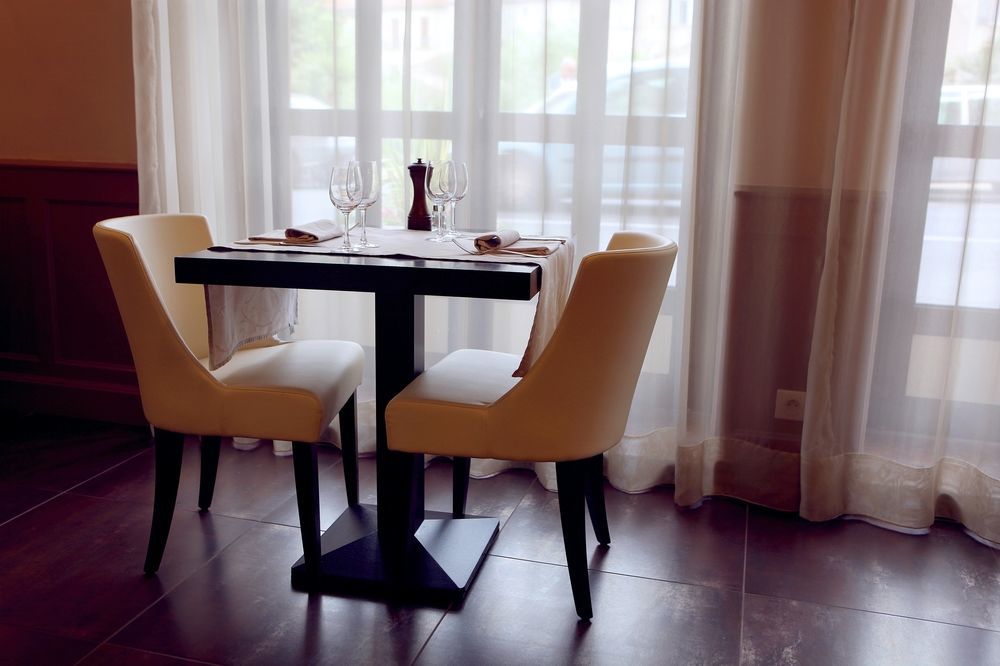 Logis Hotel Restaurant De La Paix Lodève المظهر الخارجي الصورة