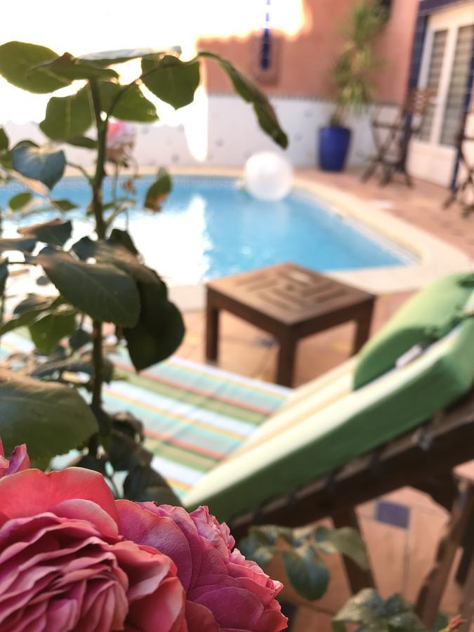Logis Hotel Restaurant De La Paix Lodève المظهر الخارجي الصورة